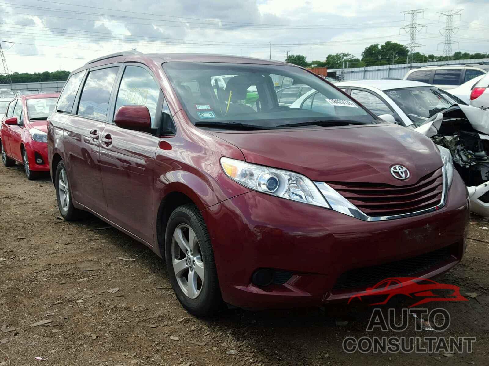 TOYOTA SIENNA 2015 - 5TDKK3DC9FS572277