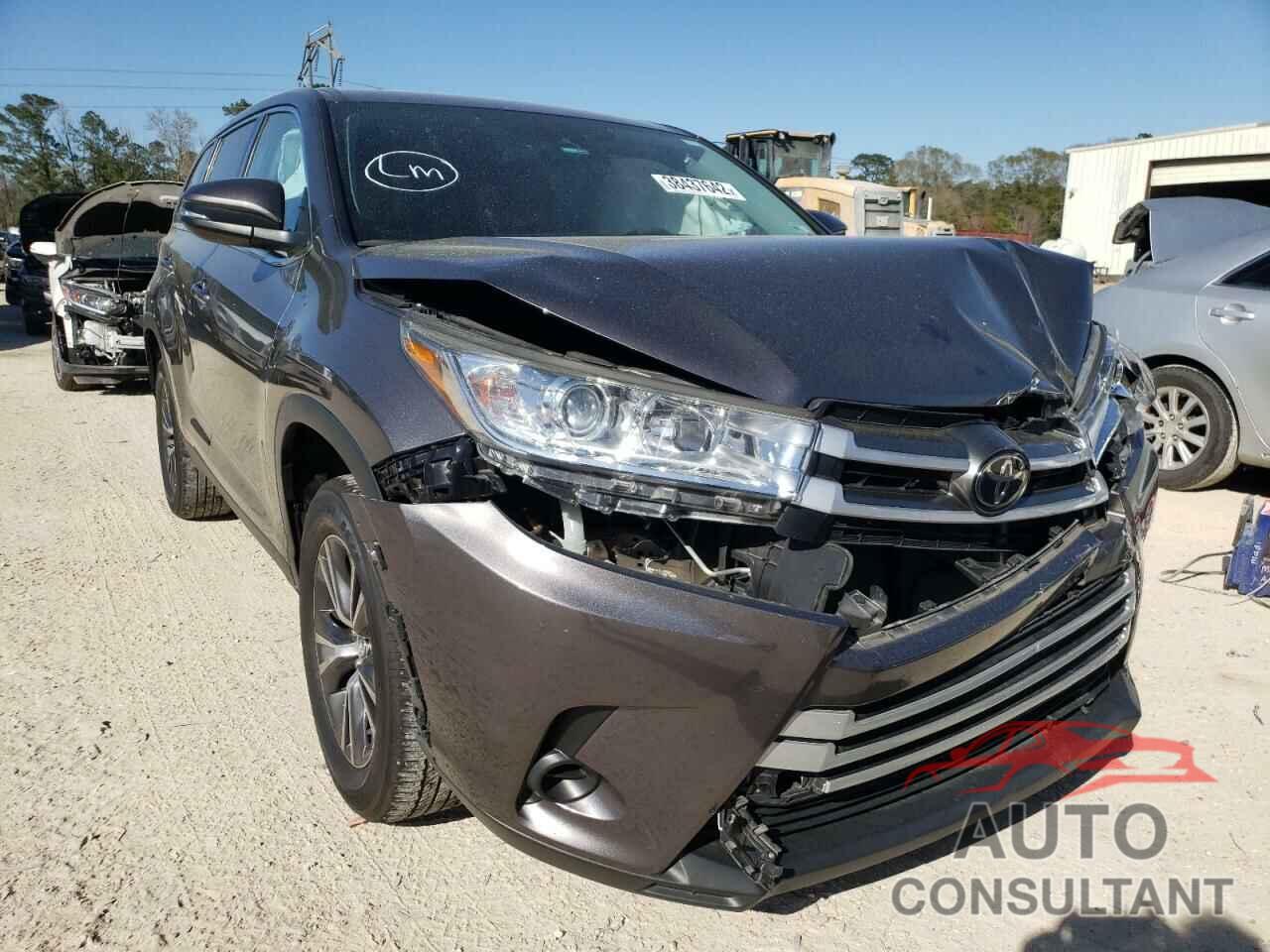 TOYOTA HIGHLANDER 2019 - 5TDZARFH9KS053138