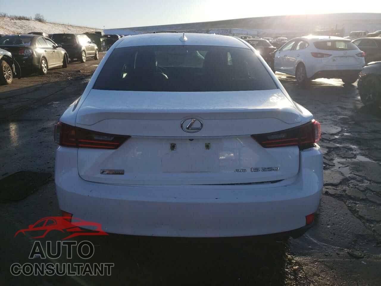 LEXUS IS 2015 - JTHCF1D26F5023161