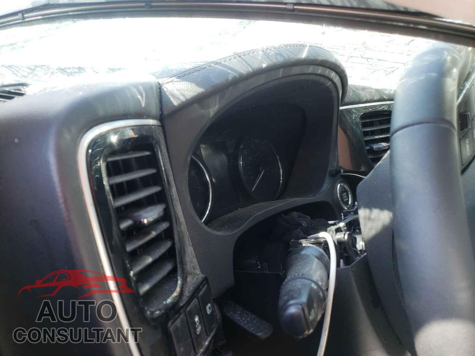 MITSUBISHI OUTLANDER 2020 - JA4AZ3A33LZ044282