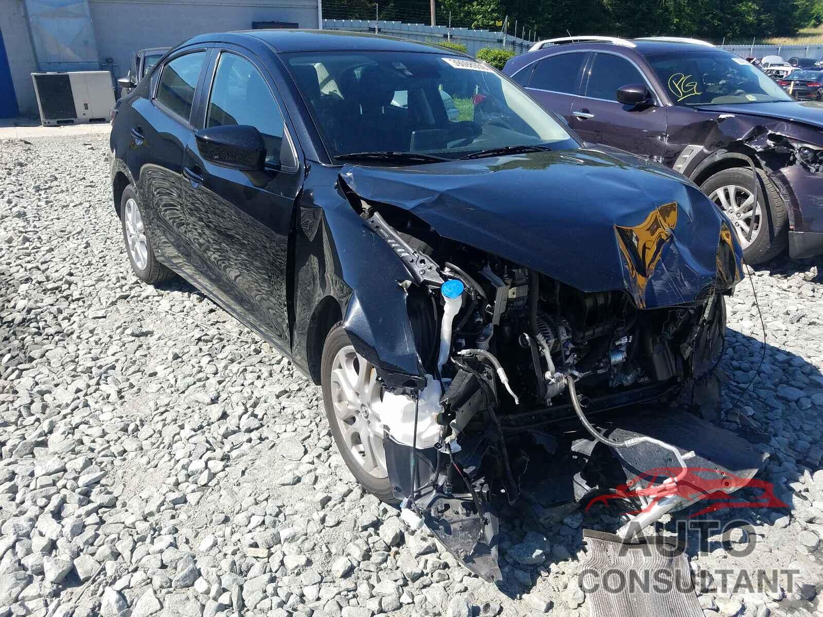 TOYOTA YARIS 2018 - 3MYDLBYV7JY322115