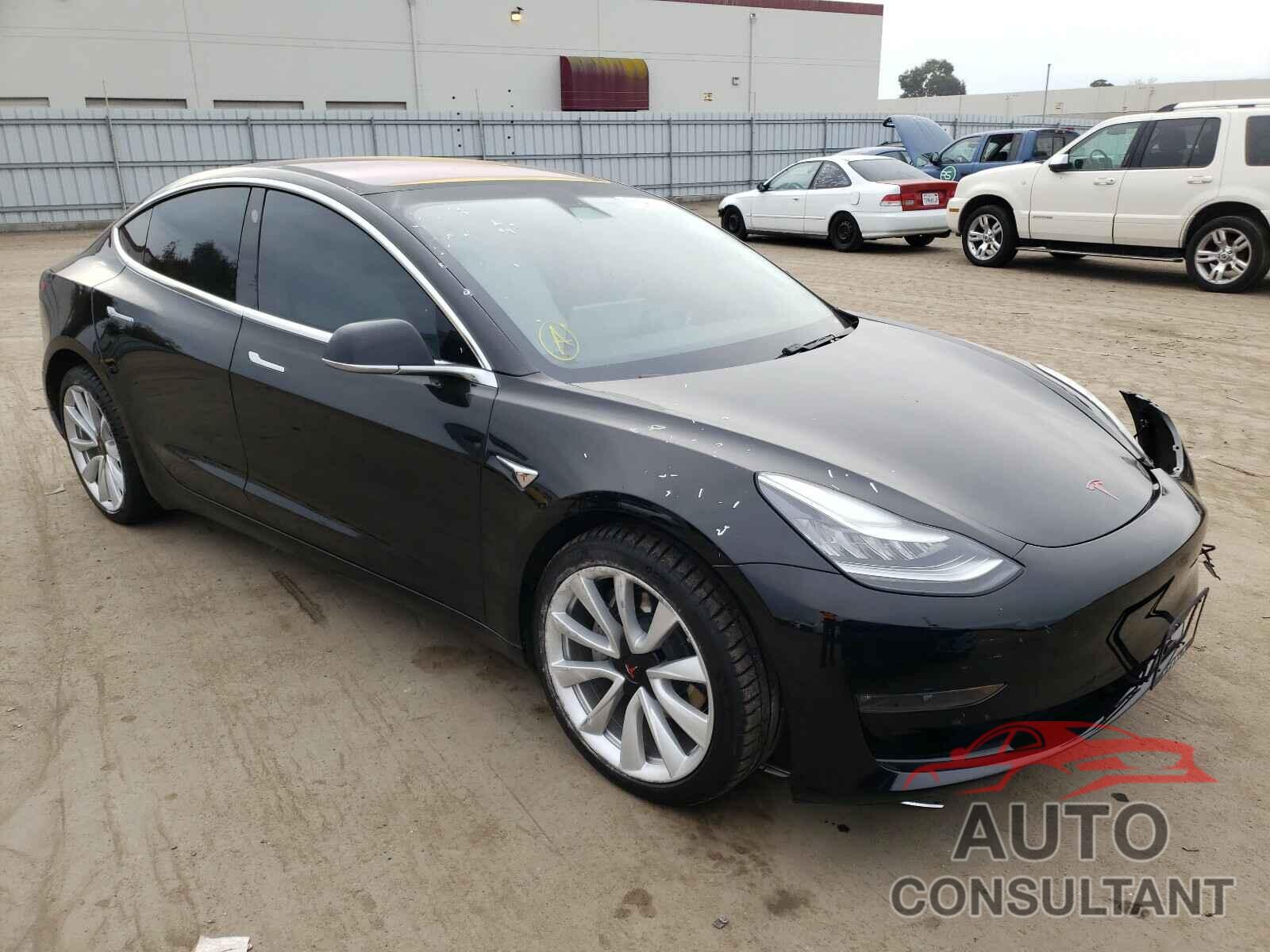 TESLA MODEL 3 2018 - 5YJ3E1EB8JF100302