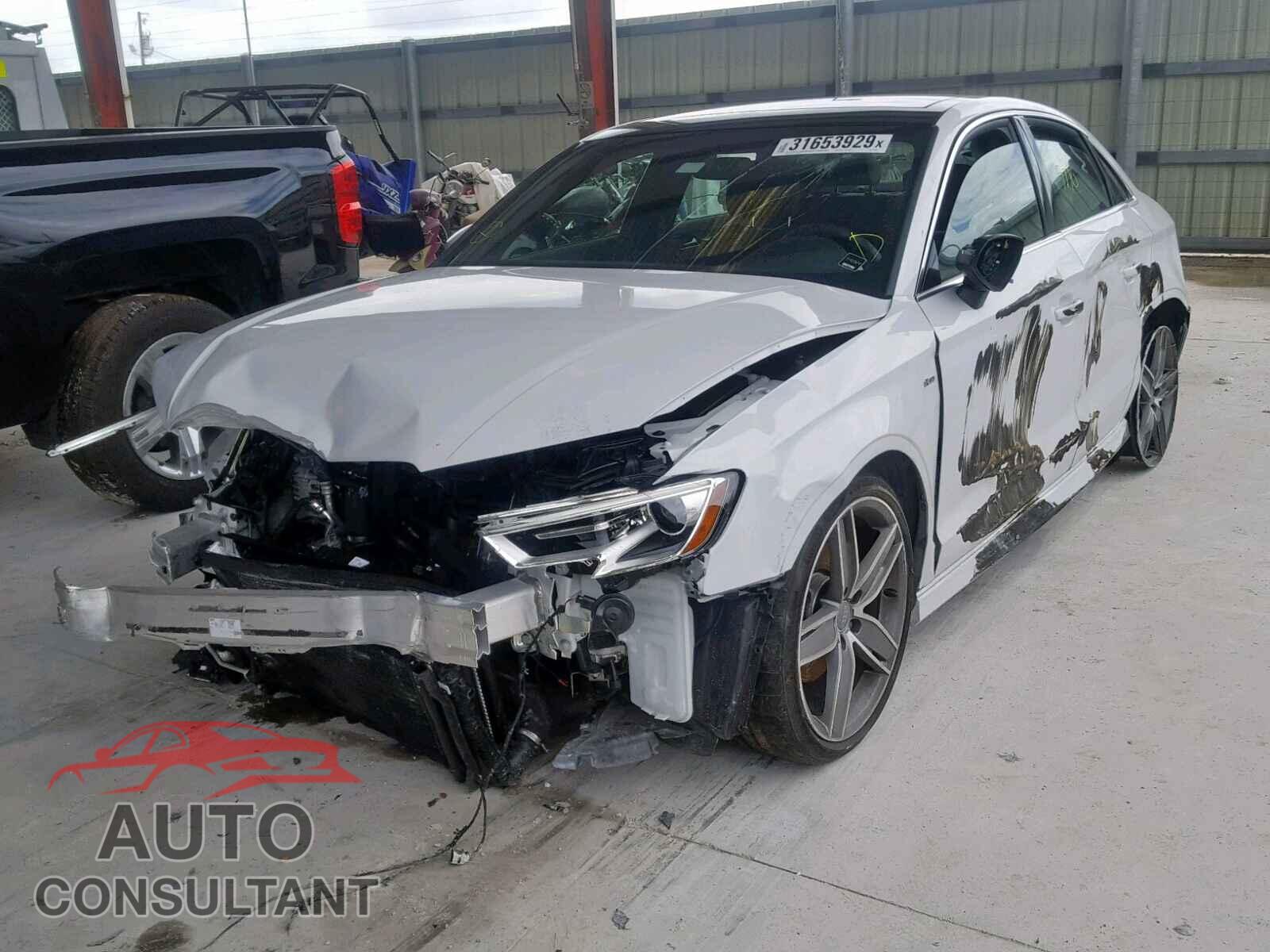 AUDI A3 2018 - 1N4AA6AP3JC361065