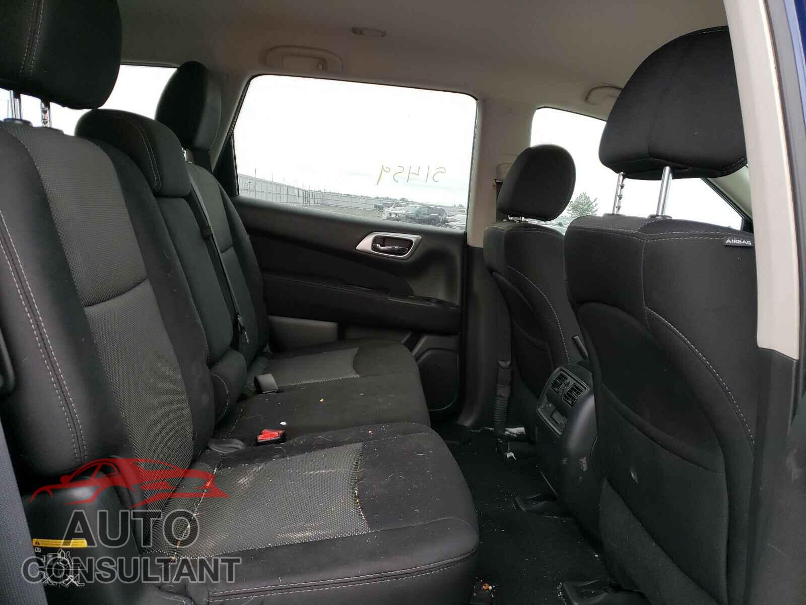 NISSAN PATHFINDER 2017 - 5N1DR2MM2HC910853