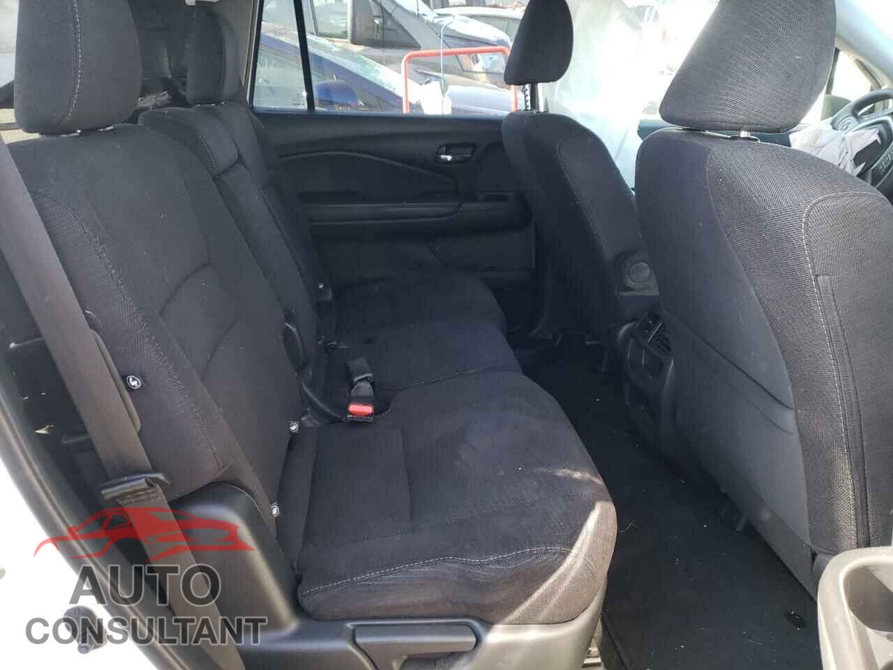 HONDA PILOT 2018 - 5FNYF6H14JB051909