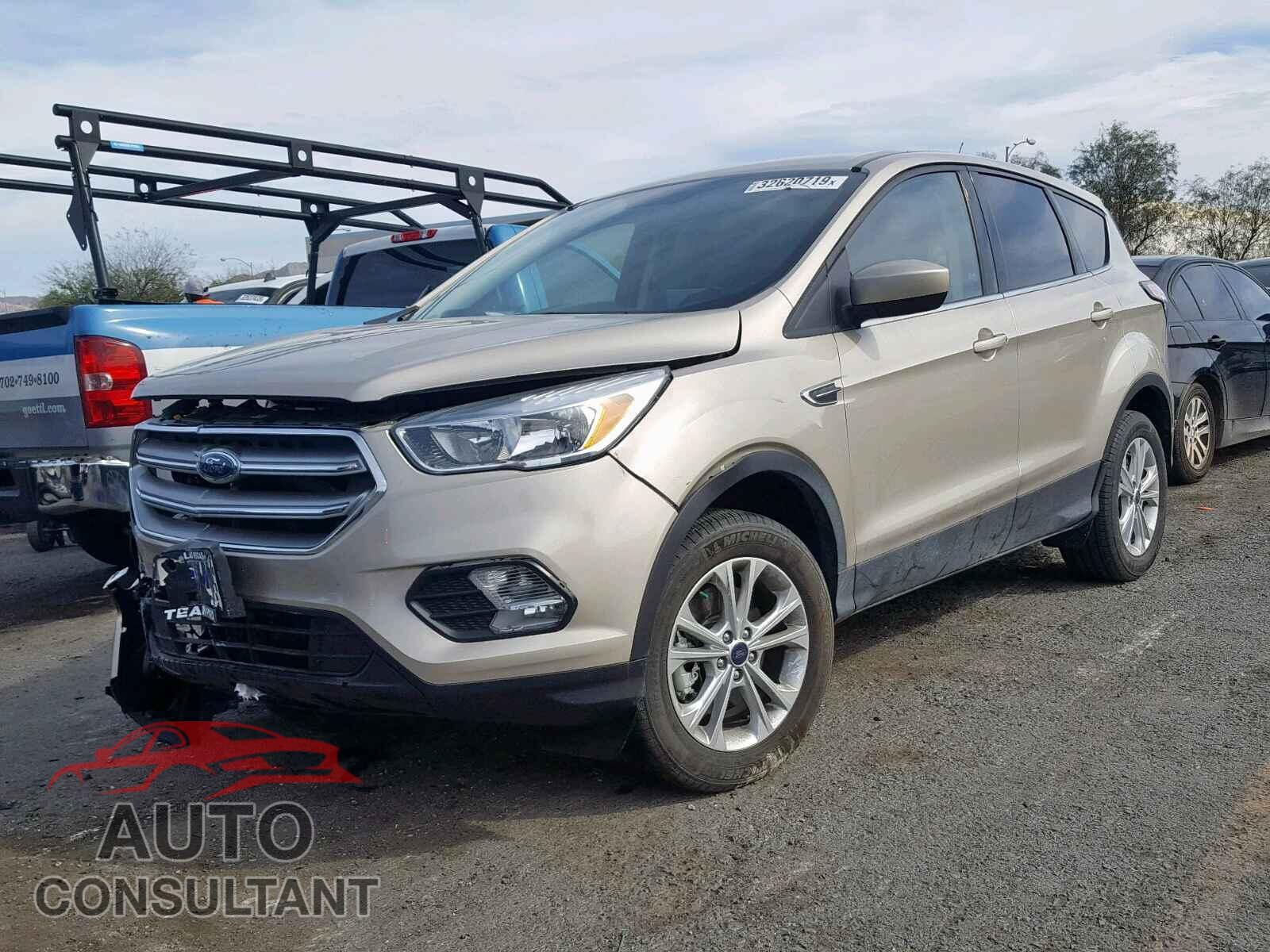 FORD ESCAPE SE 2017 - 2HGFC2F66KH500074