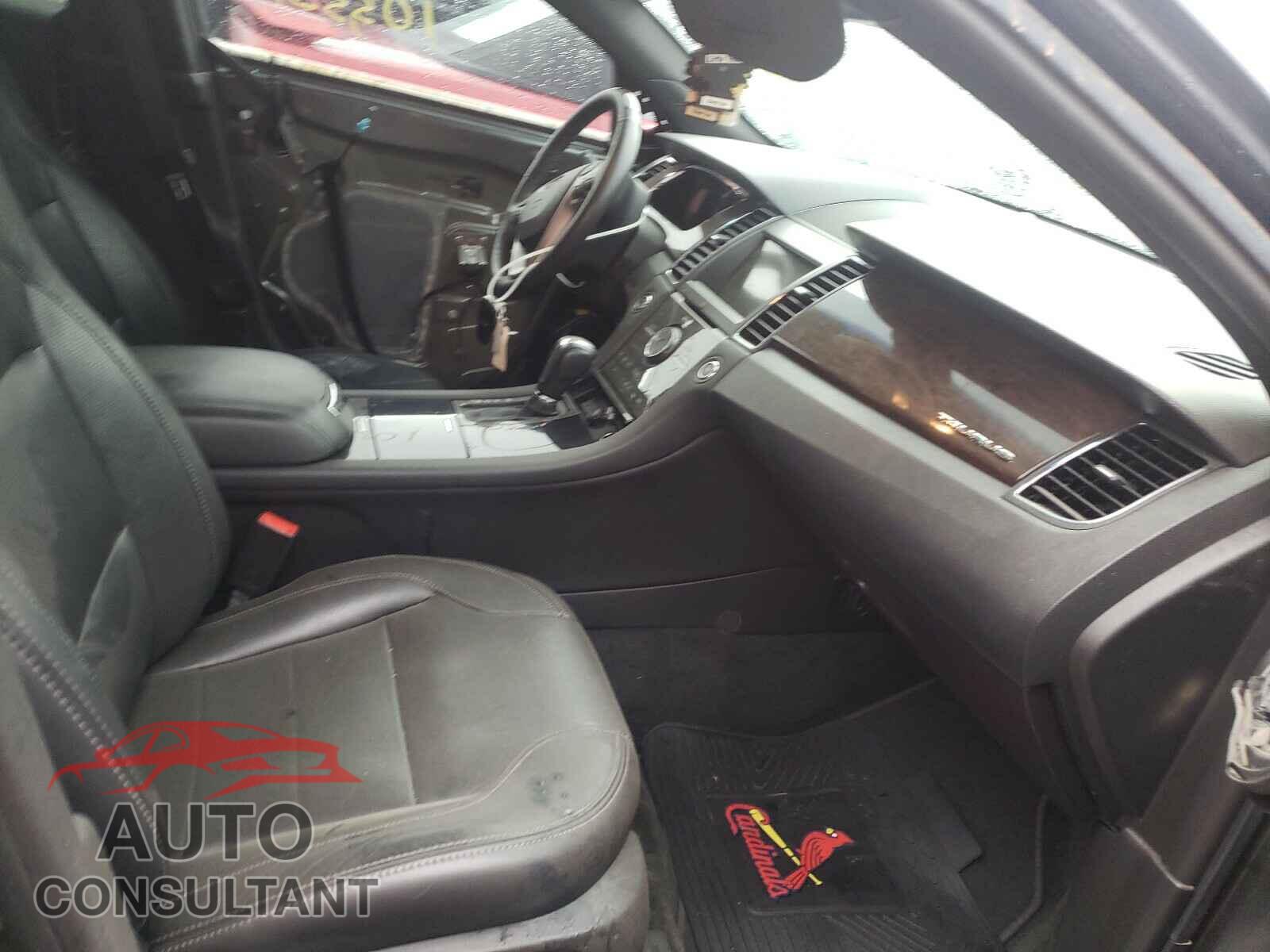 FORD TAURUS 2017 - 1FAHP2F89HG104423