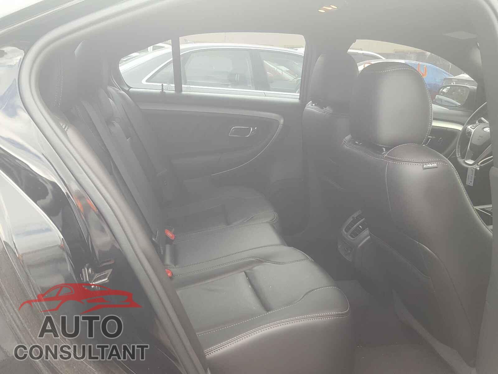 FORD TAURUS 2017 - 1FAHP2E85HG132091
