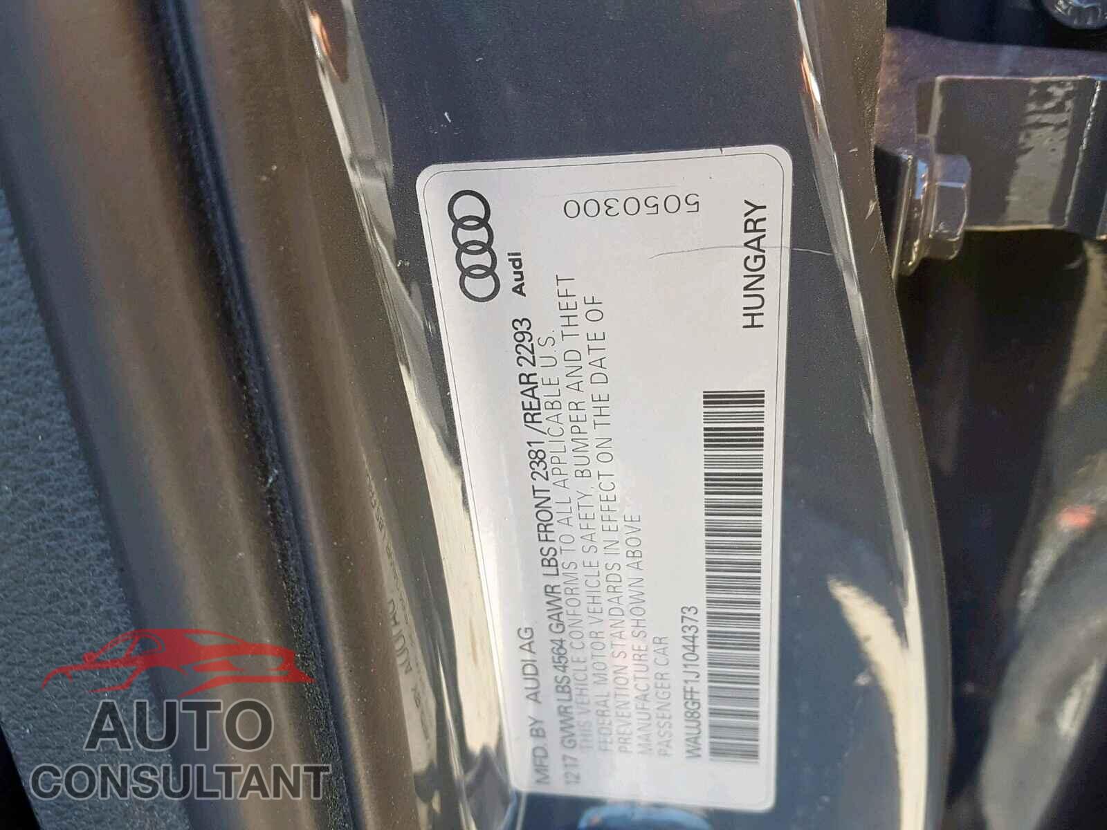 AUDI A3 2018 - KMHRB8A35LU031696