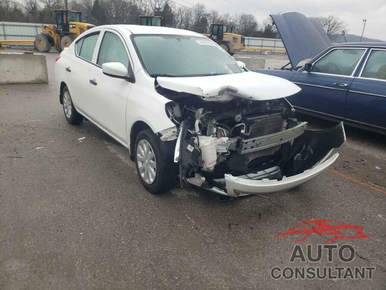 NISSAN VERSA 2018 - 3N1CN7AP9JL817896