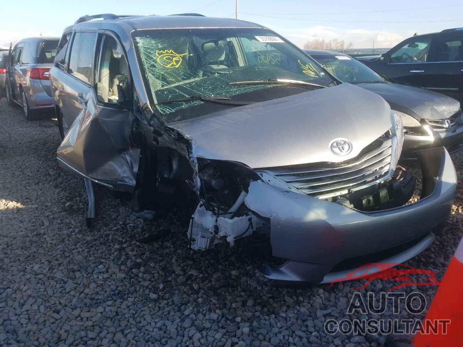 TOYOTA SIENNA 2016 - 5TDJK3DC1GS131644