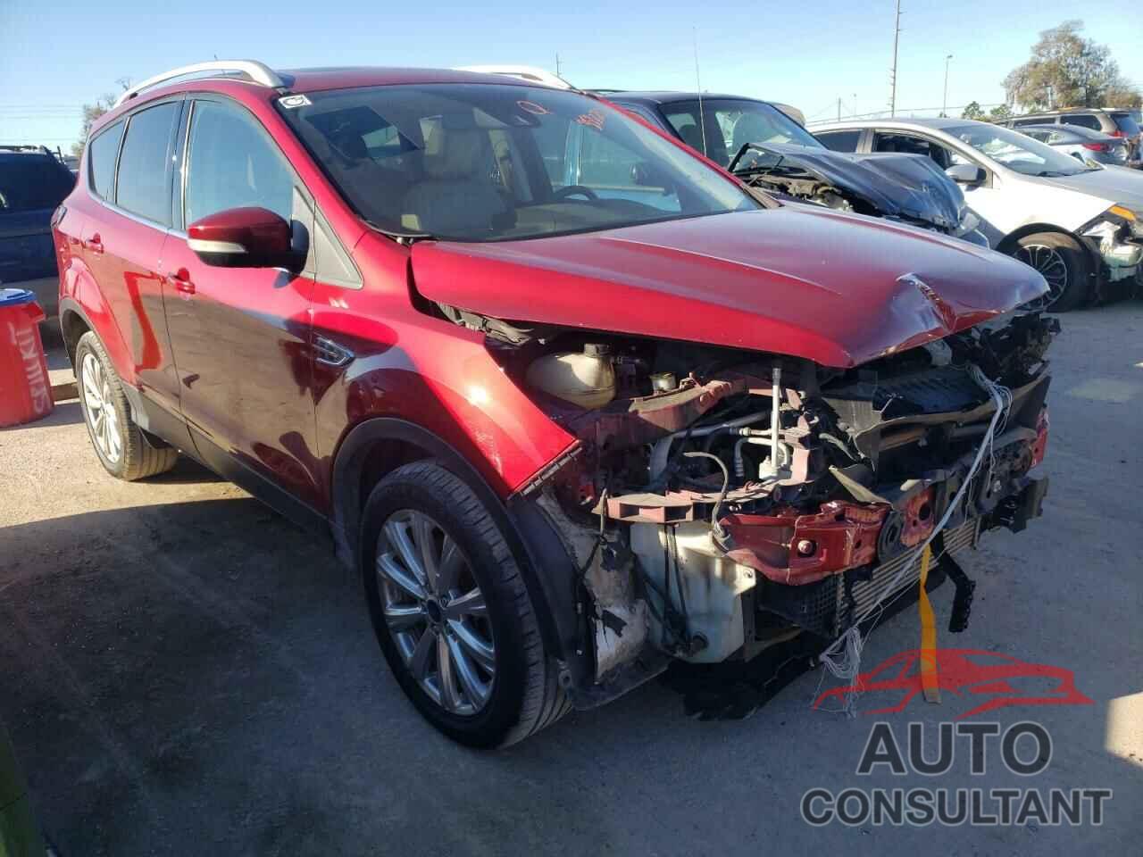 FORD ESCAPE 2017 - 1FMCU0J96HUD61876