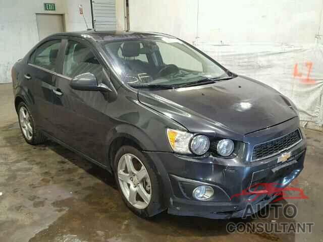 CHEVROLET SONIC 2015 - 1G1JE5SB9F4102697