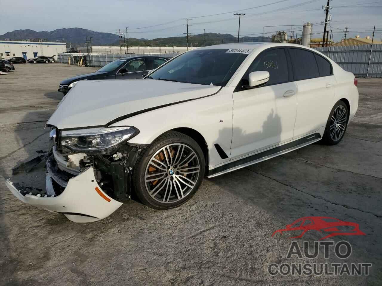 BMW 5 SERIES 2019 - WBAJE5C54KG919792