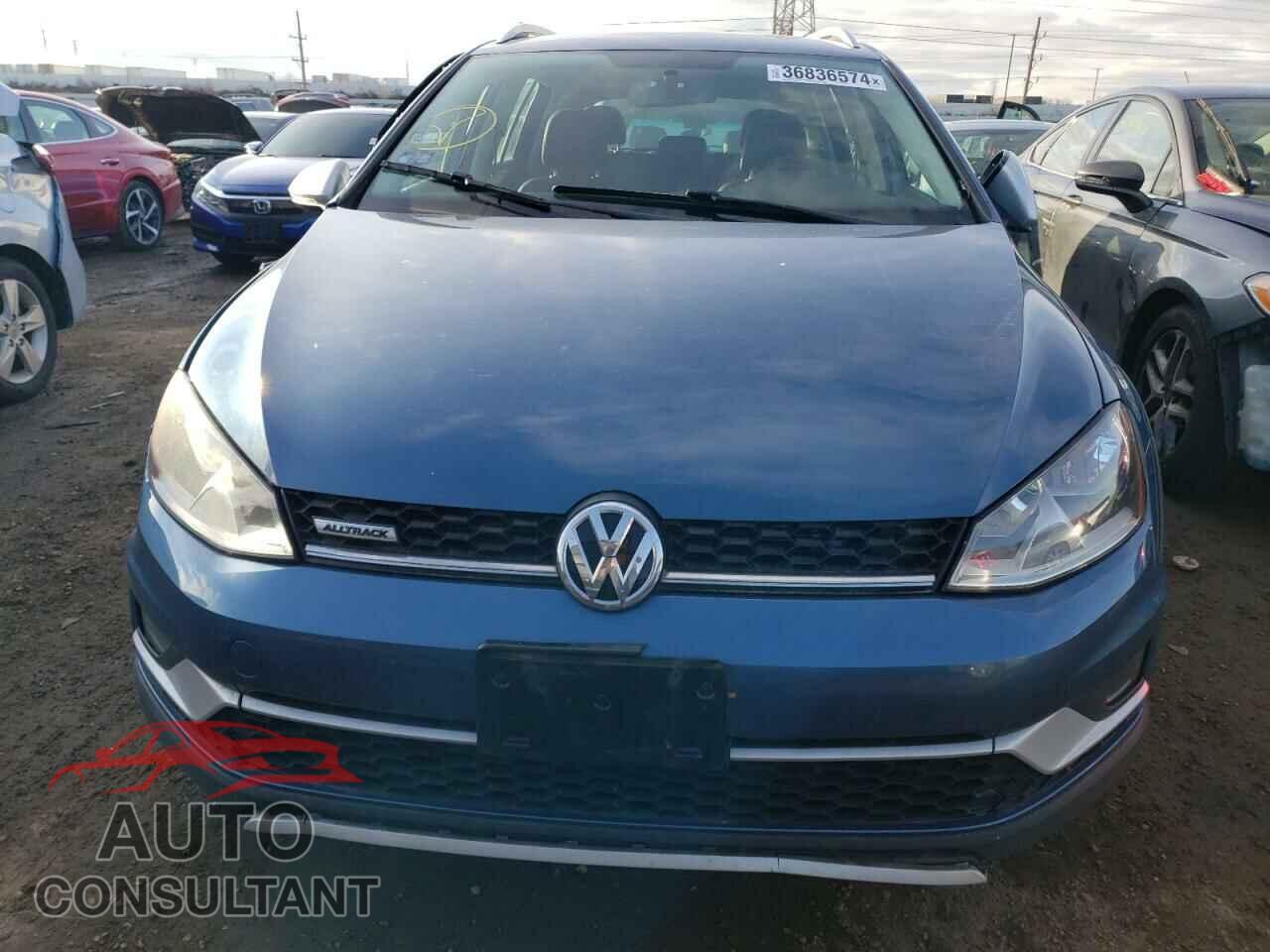 VOLKSWAGEN GOLF 2017 - 3VWH17AUXHM522425
