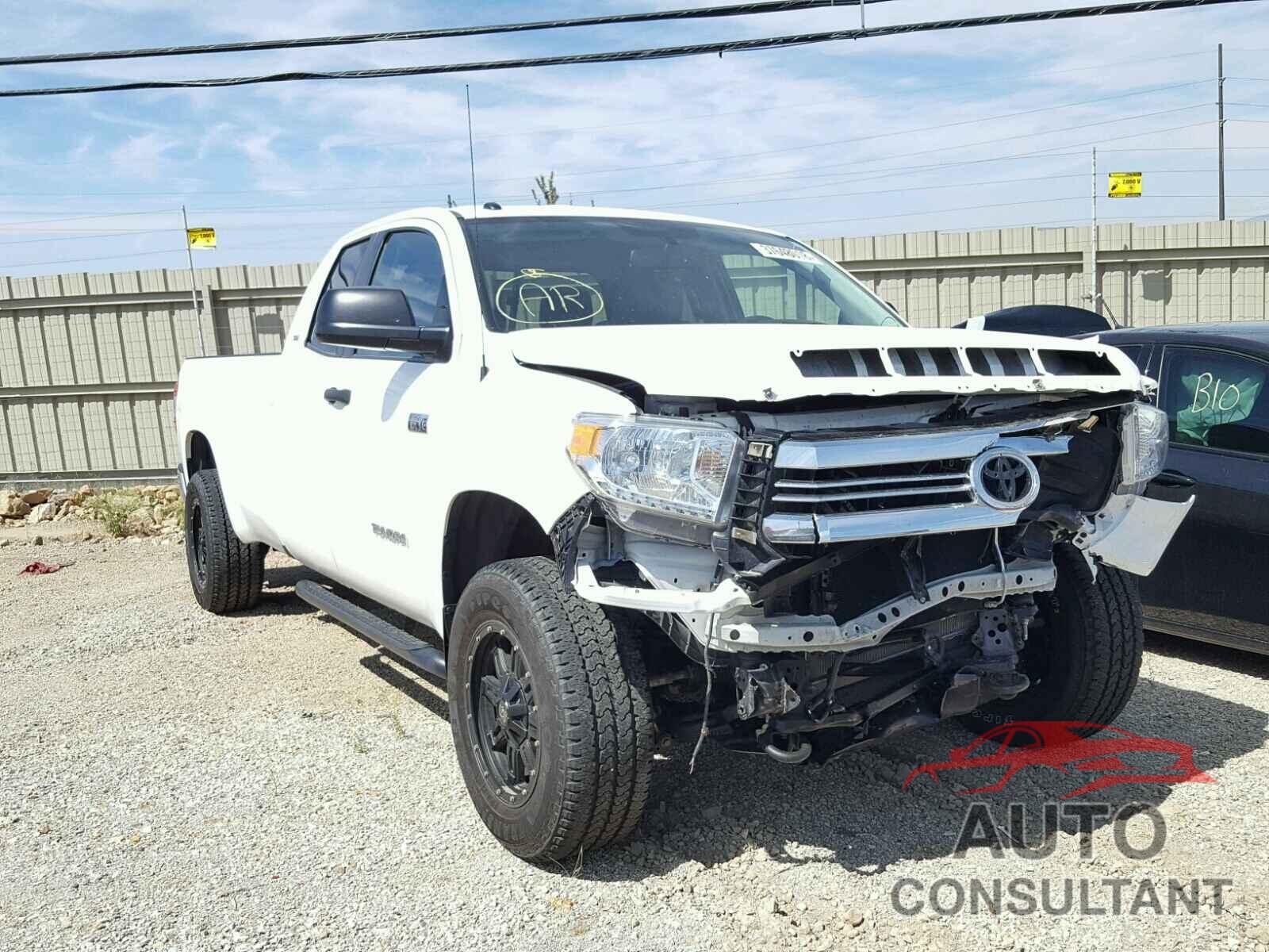 TOYOTA TUNDRA 2017 - 5TFCY5F12HX021163