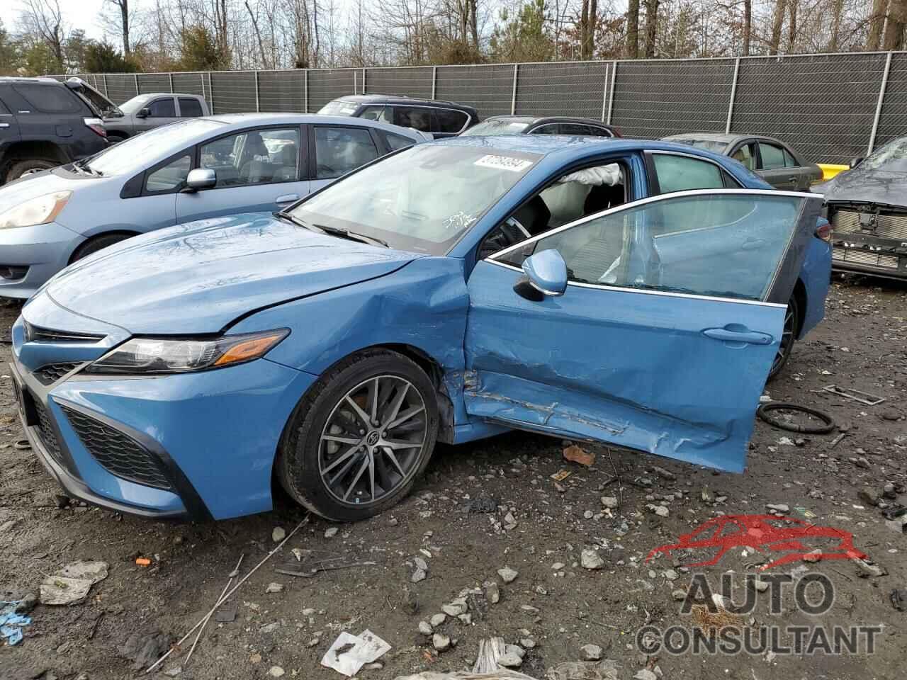 TOYOTA CAMRY 2023 - 4T1G11AKXPU081895