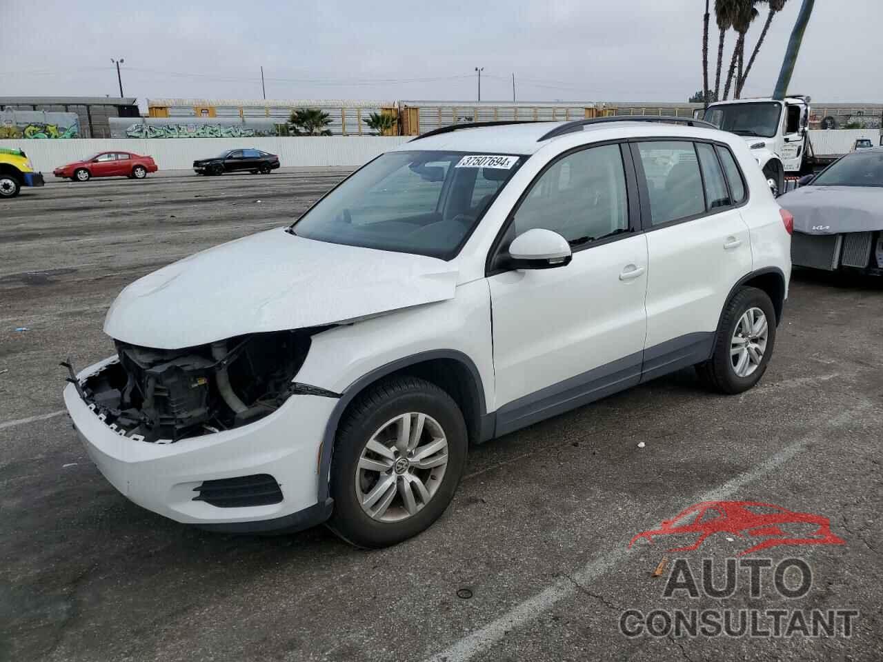 VOLKSWAGEN TIGUAN 2017 - WVGAV7AXXHK036901