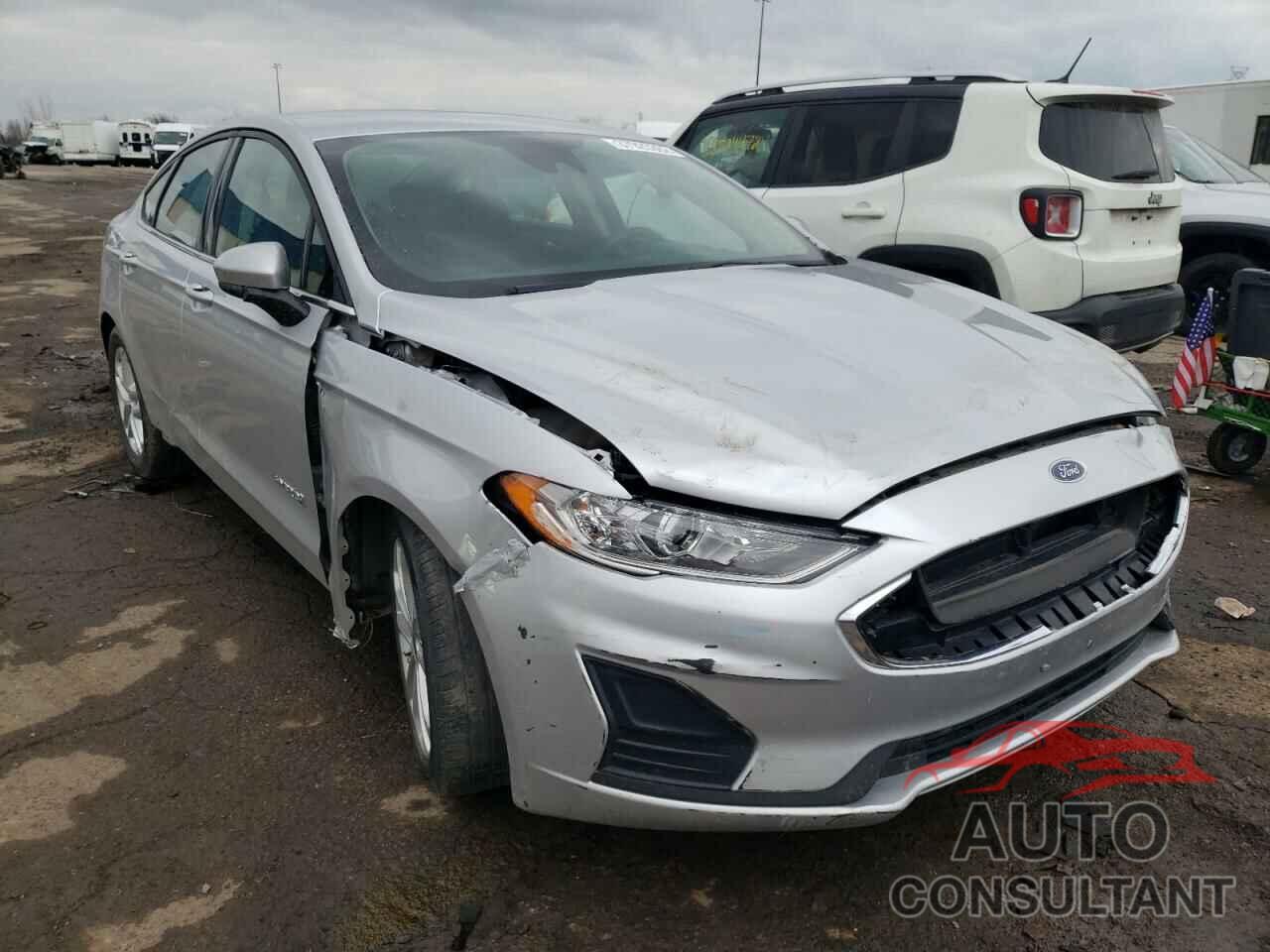 FORD FUSION 2019 - 3FA6P0LU1KR130026