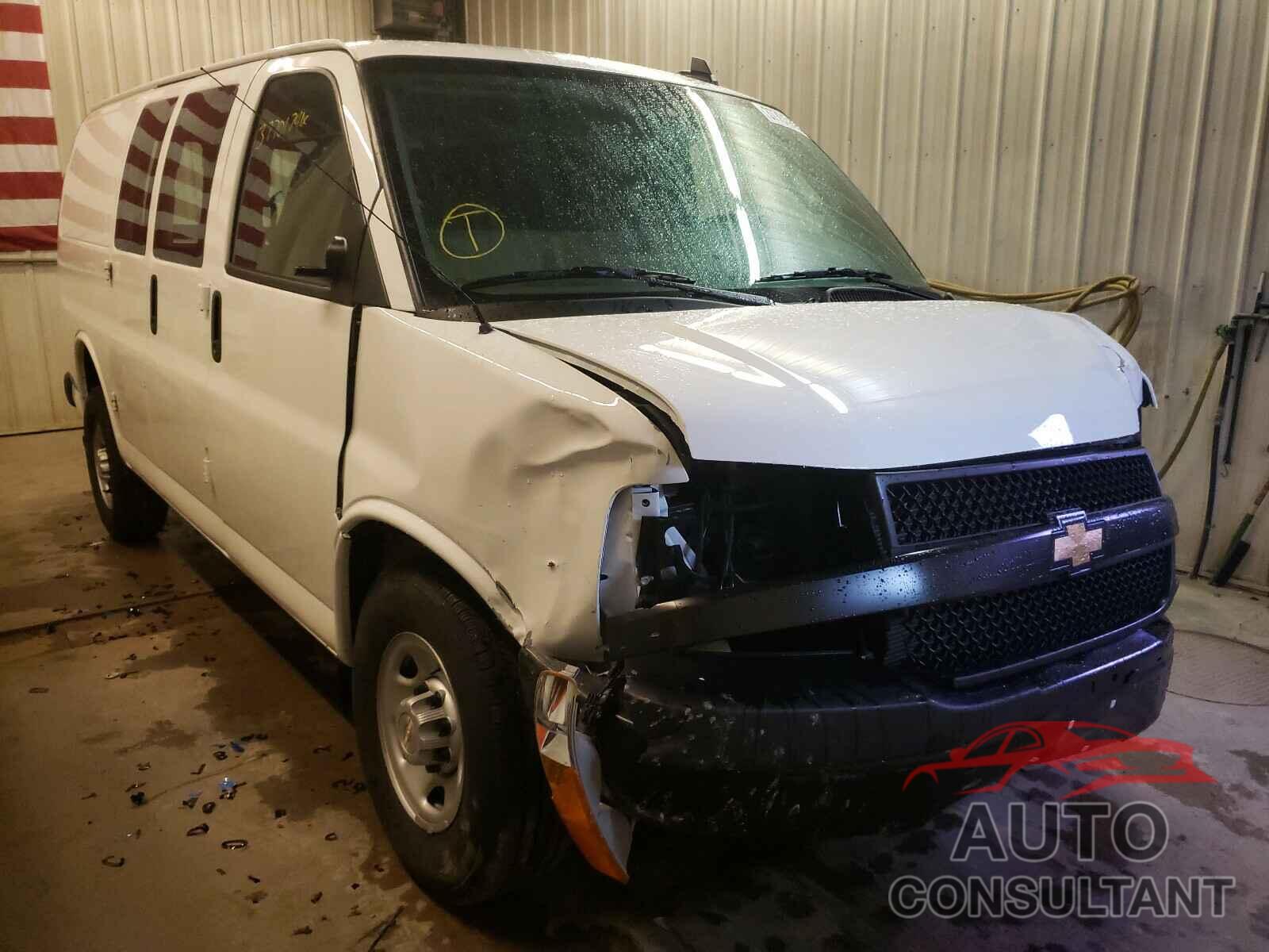 CHEVROLET EXPRESS 2020 - 1GCWGAFP9L1266437