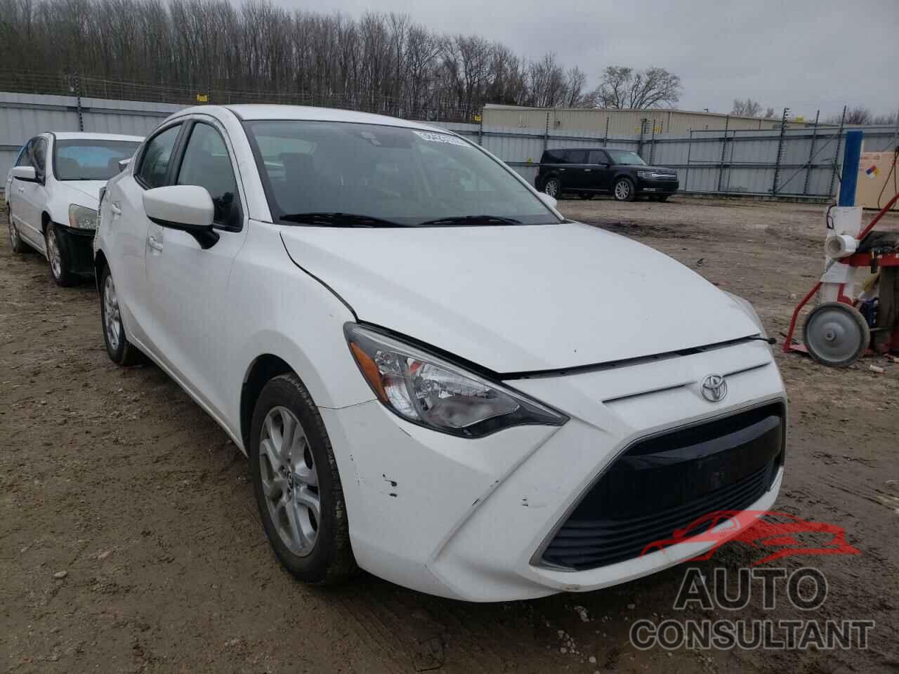 TOYOTA YARIS 2017 - 3MYDLBYV9HY194471