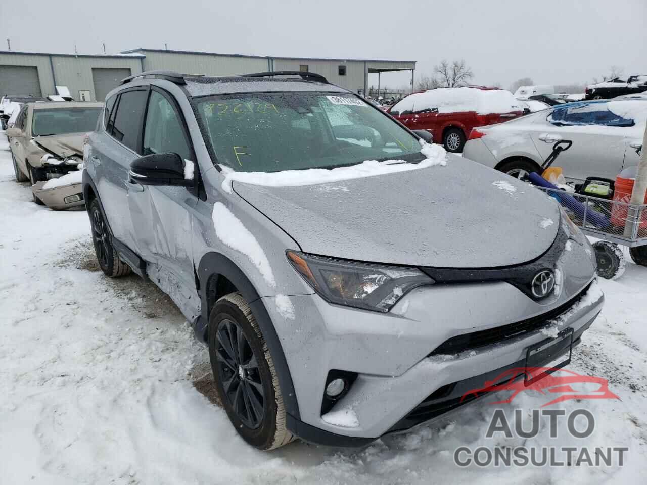 TOYOTA RAV4 2018 - 2T3RFREV0JW752129