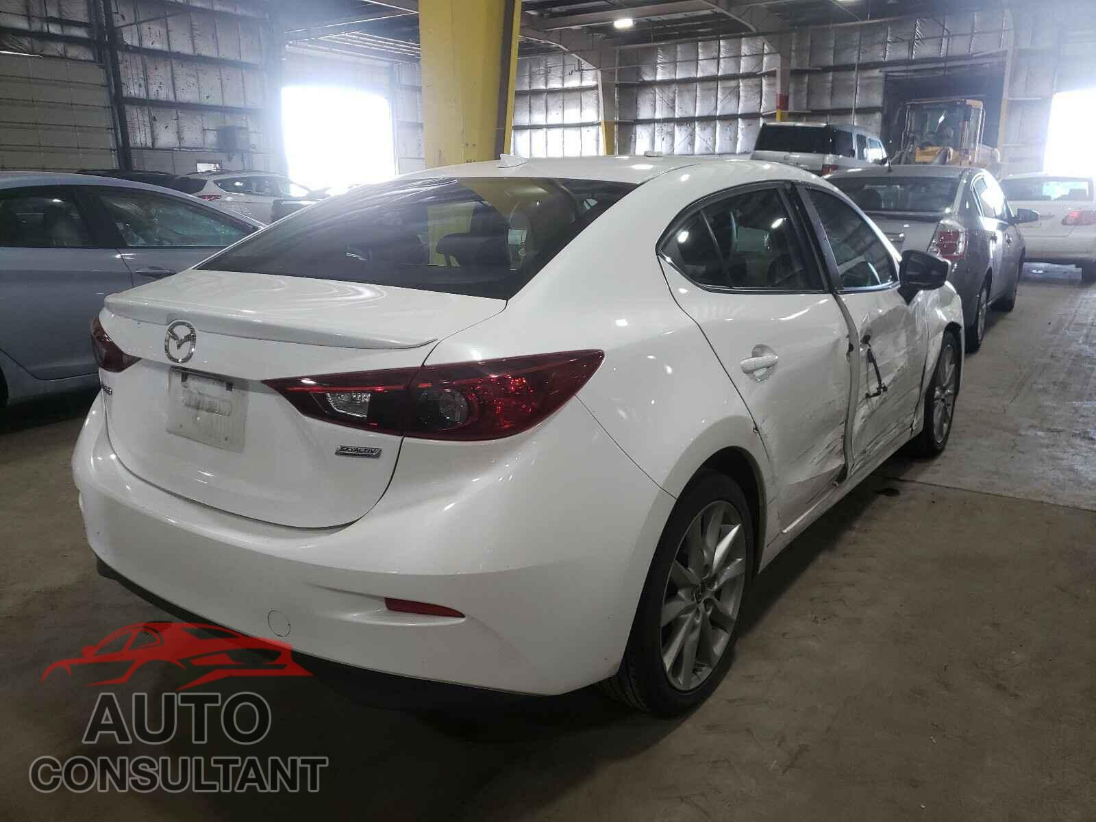 MAZDA 3 2017 - 3MZBN1V78HM124237