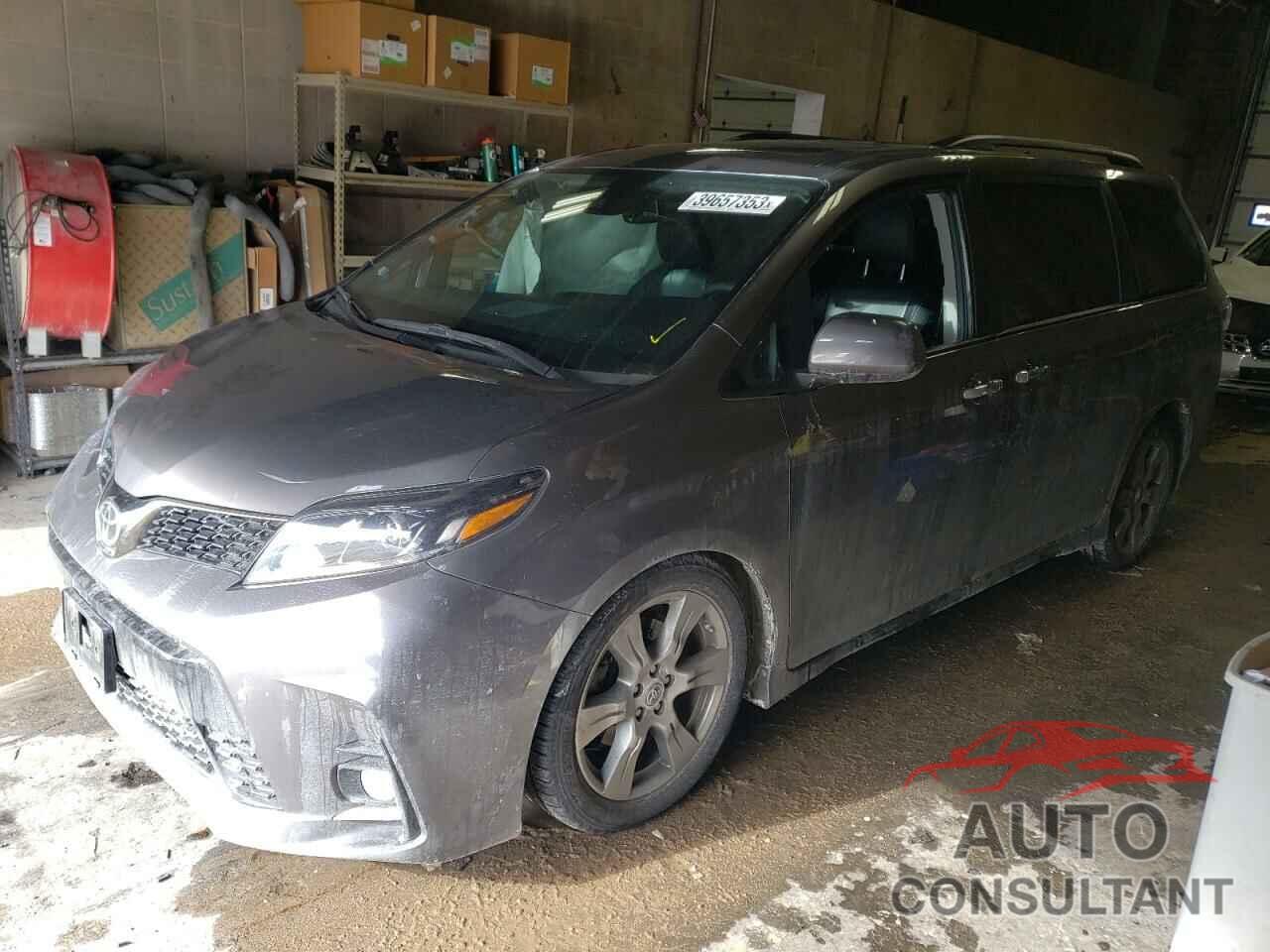 TOYOTA SIENNA 2018 - 5TDXZ3DC2JS926165