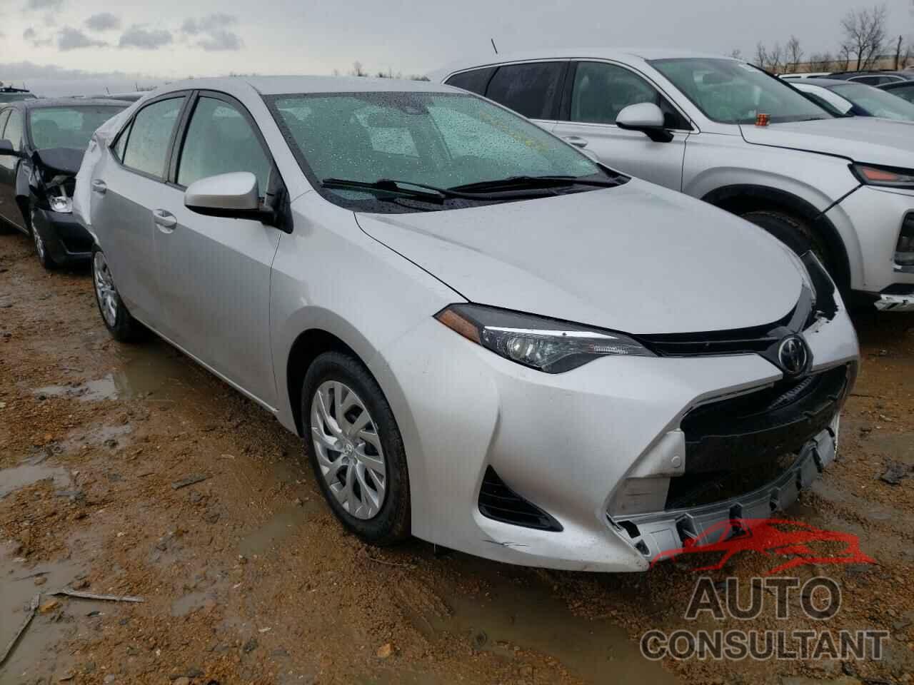 TOYOTA COROLLA 2018 - 5YFBURHE2JP791270