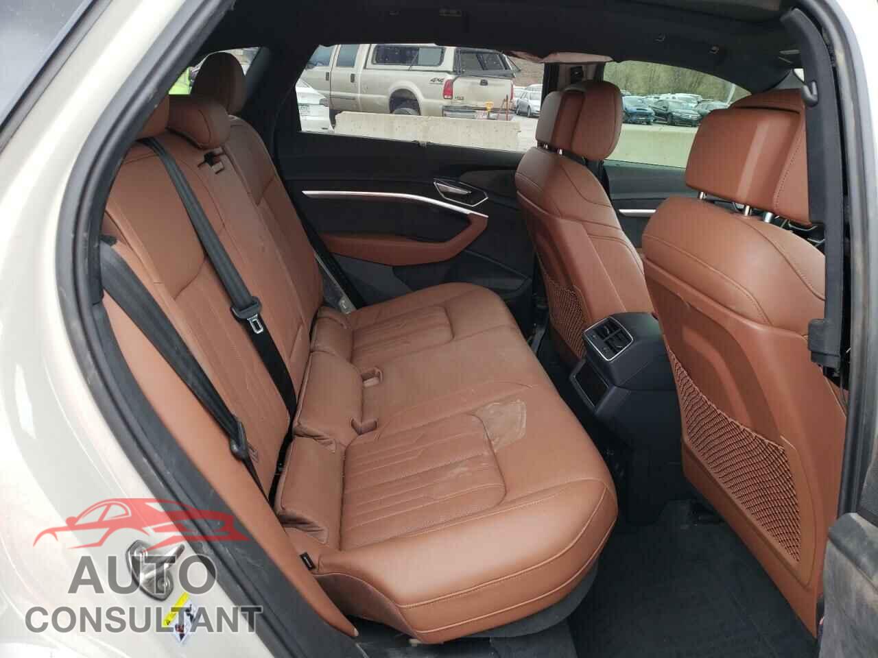 AUDI E-TRON 2019 - WA1VABGEXKB021360