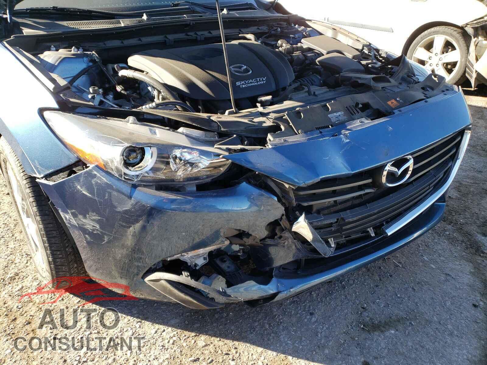MAZDA 3 2017 - 3MZBN1U76HM153088