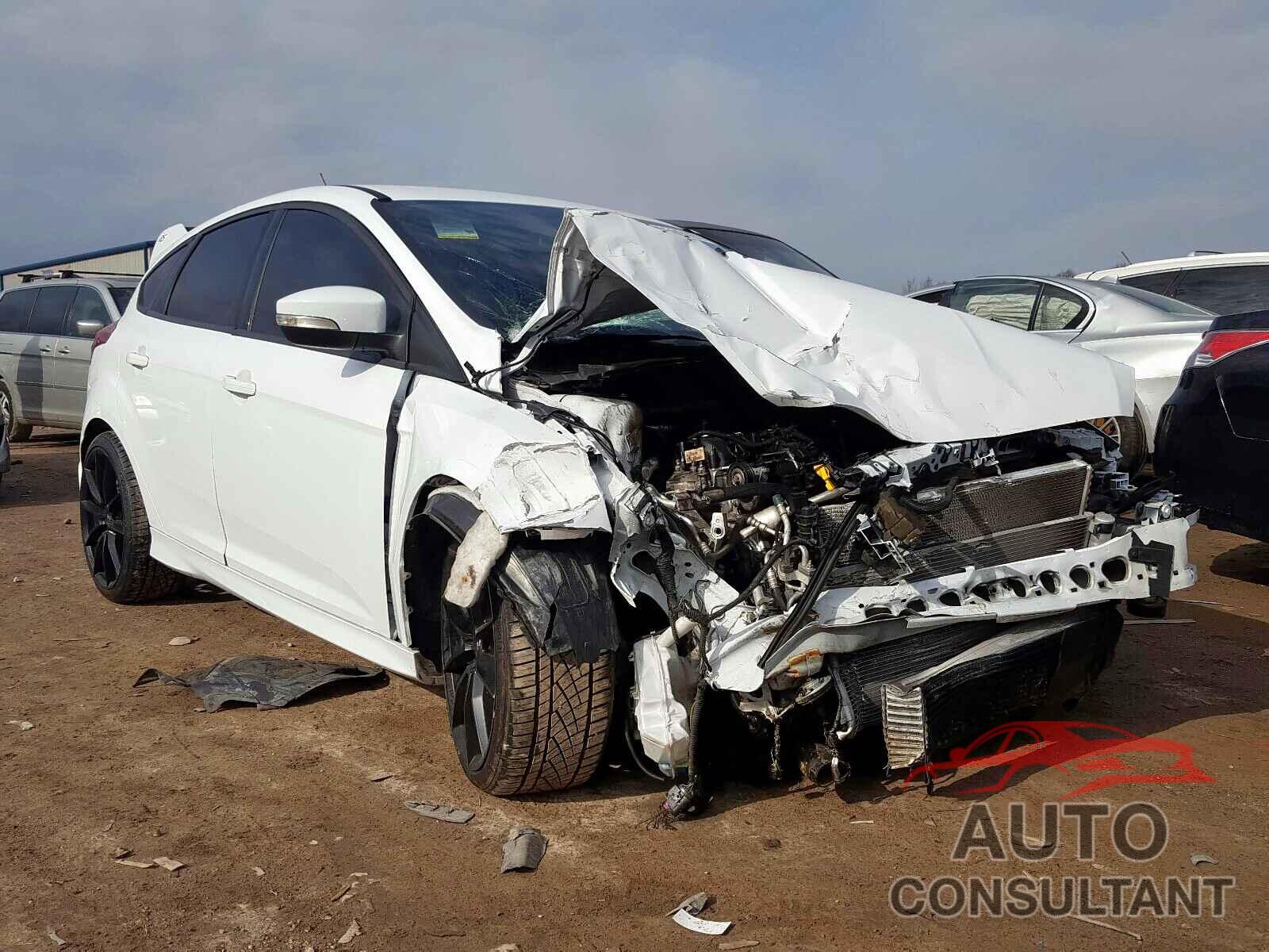 FORD FOCUS 2017 - 1FA6P8TH8K5135017
