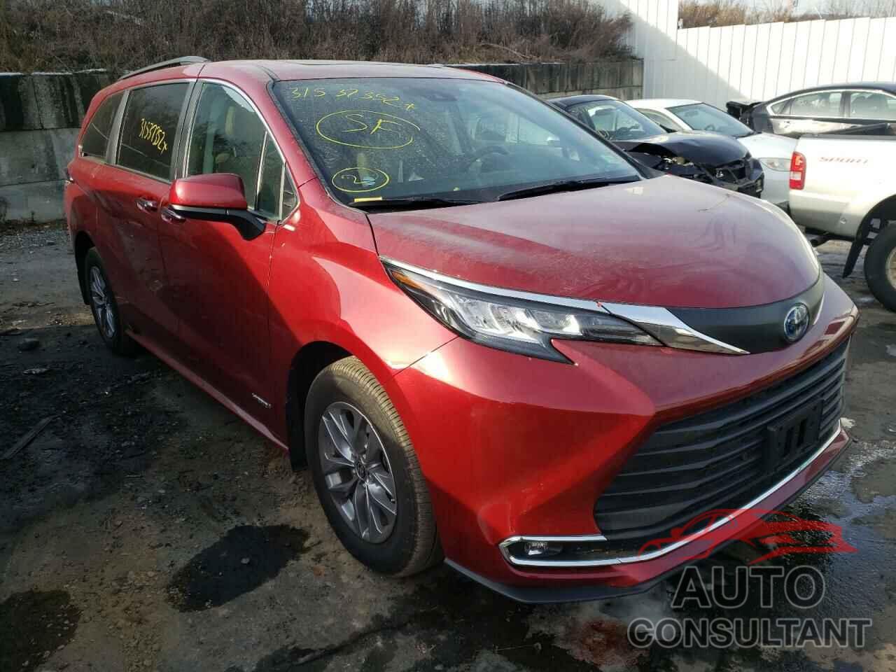 TOYOTA SIENNA 2021 - 5TDJRKEC5MS013368