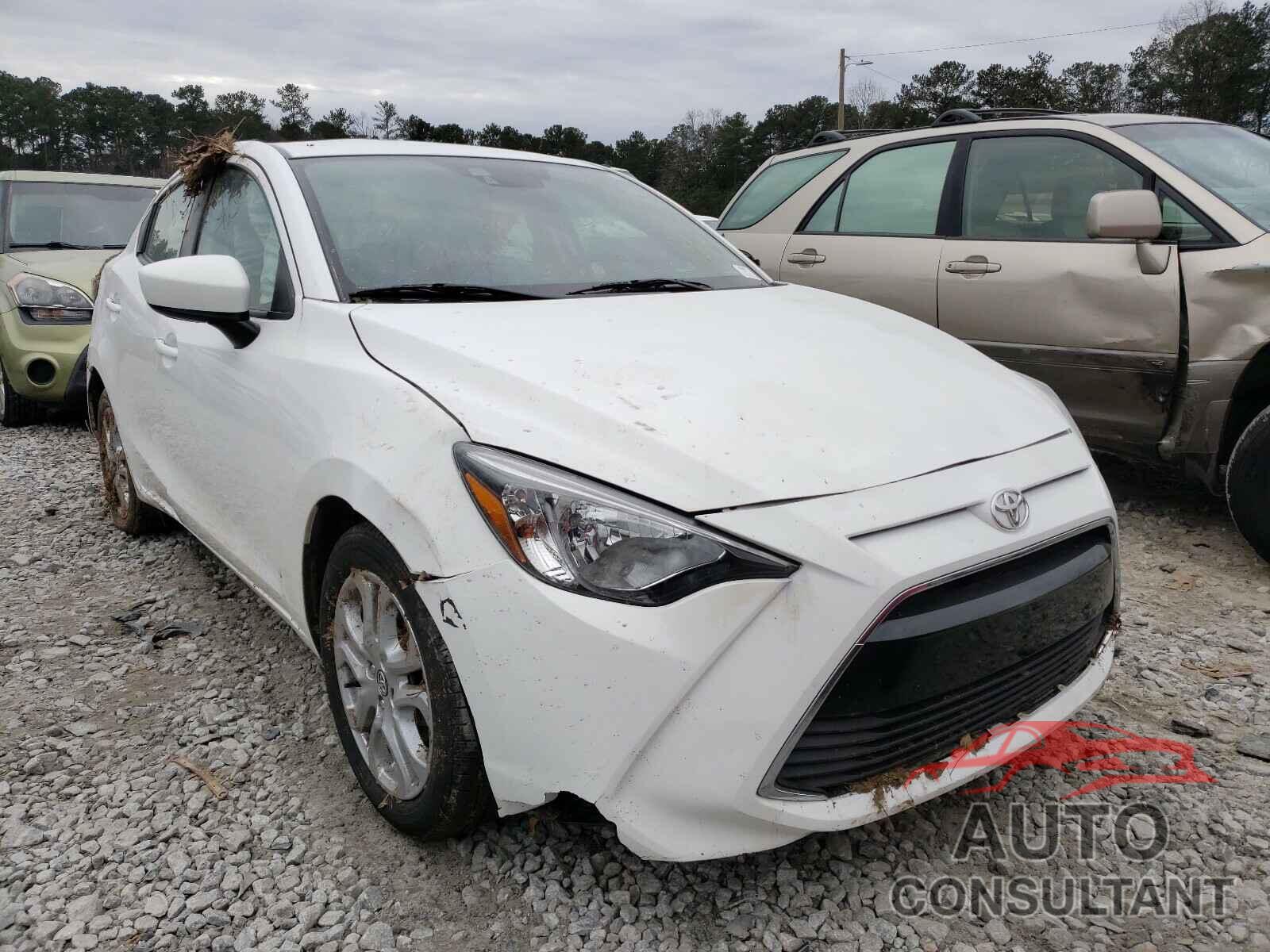 TOYOTA YARIS 2018 - 3MYDLBYV5JY305183