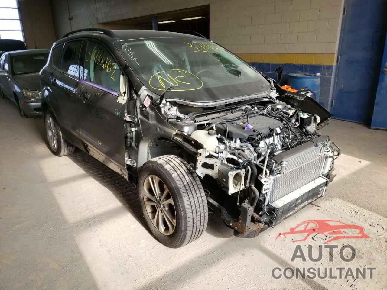 FORD ESCAPE 2017 - 1FMCU0GD1HUC08267