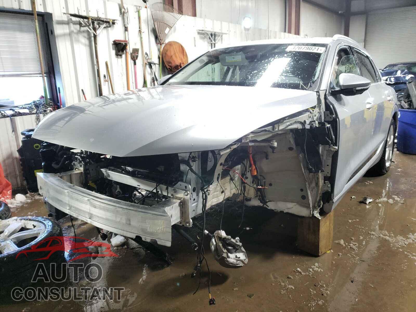 AUDI E-TRON 2019 - WA1LAAGE0KB022308