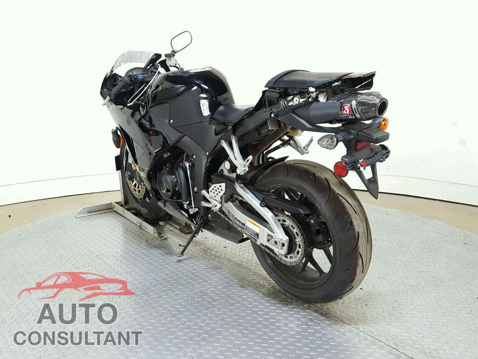 HONDA CBR CYCLE 2015 - JH2PC4007FK801168