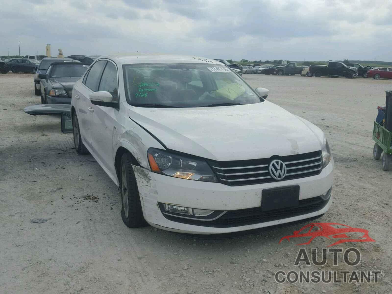VOLKSWAGEN PASSAT 2015 - 1VWAT7A33FC092190