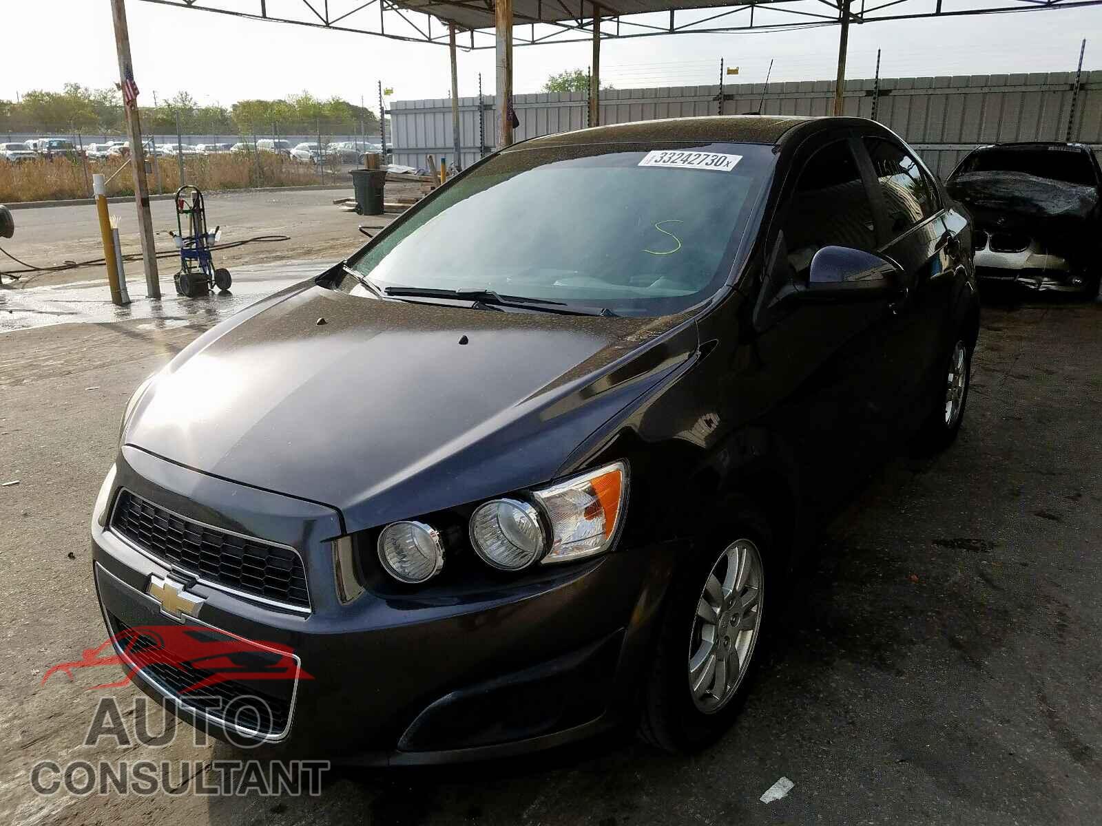 CHEVROLET SONIC 2015 - KNMAT2MV9JP615720