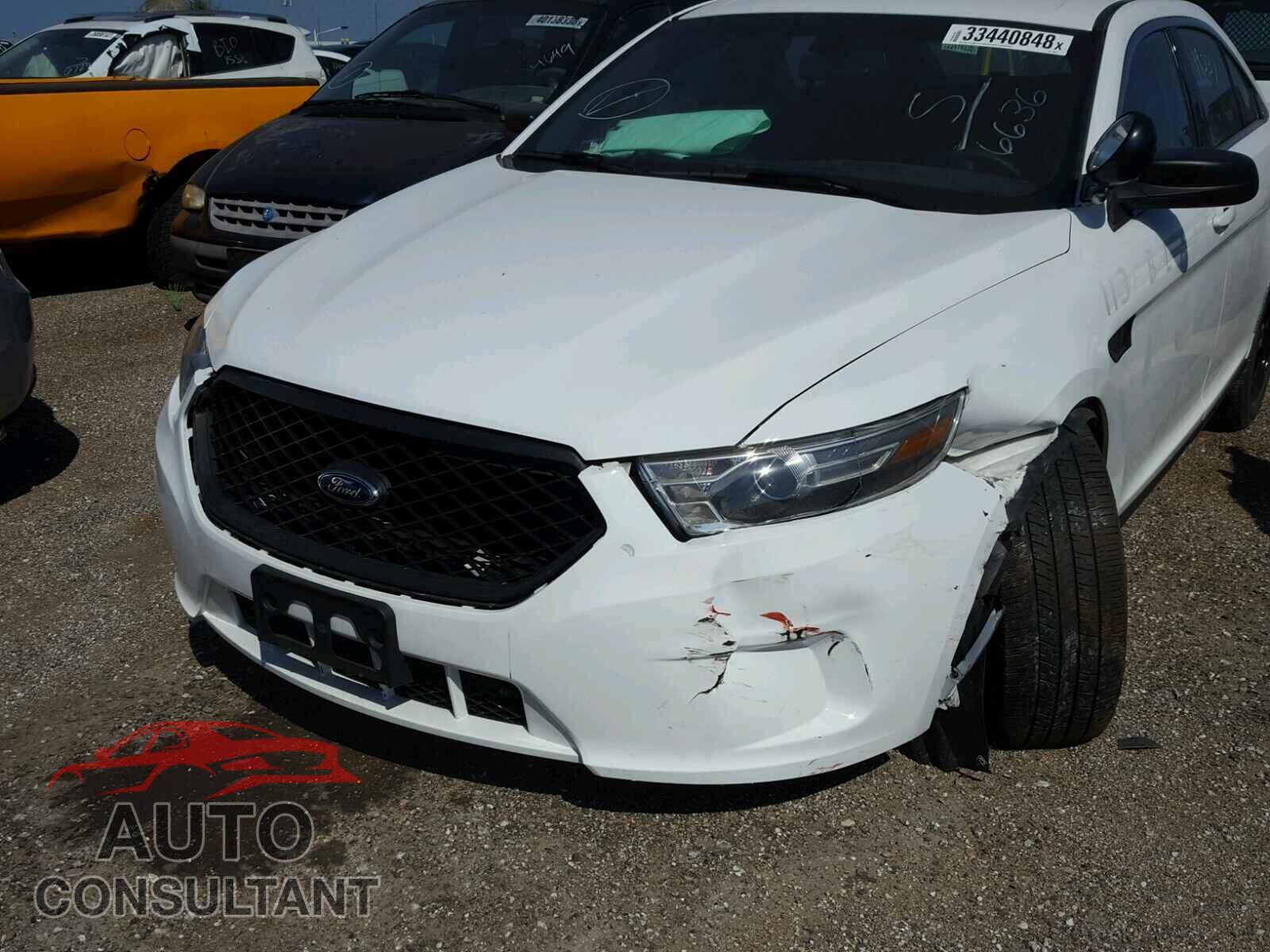 FORD TAURUS 2017 - 1FAHP2MK5HG106636