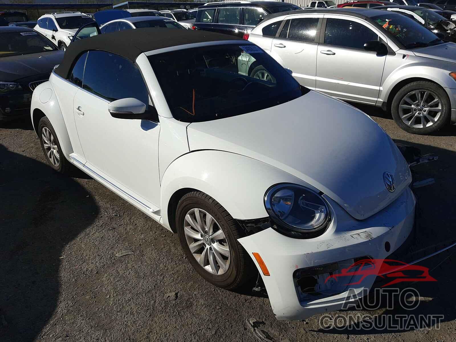 VOLKSWAGEN BEETLE 2018 - 3VW5DAAT2JM510452