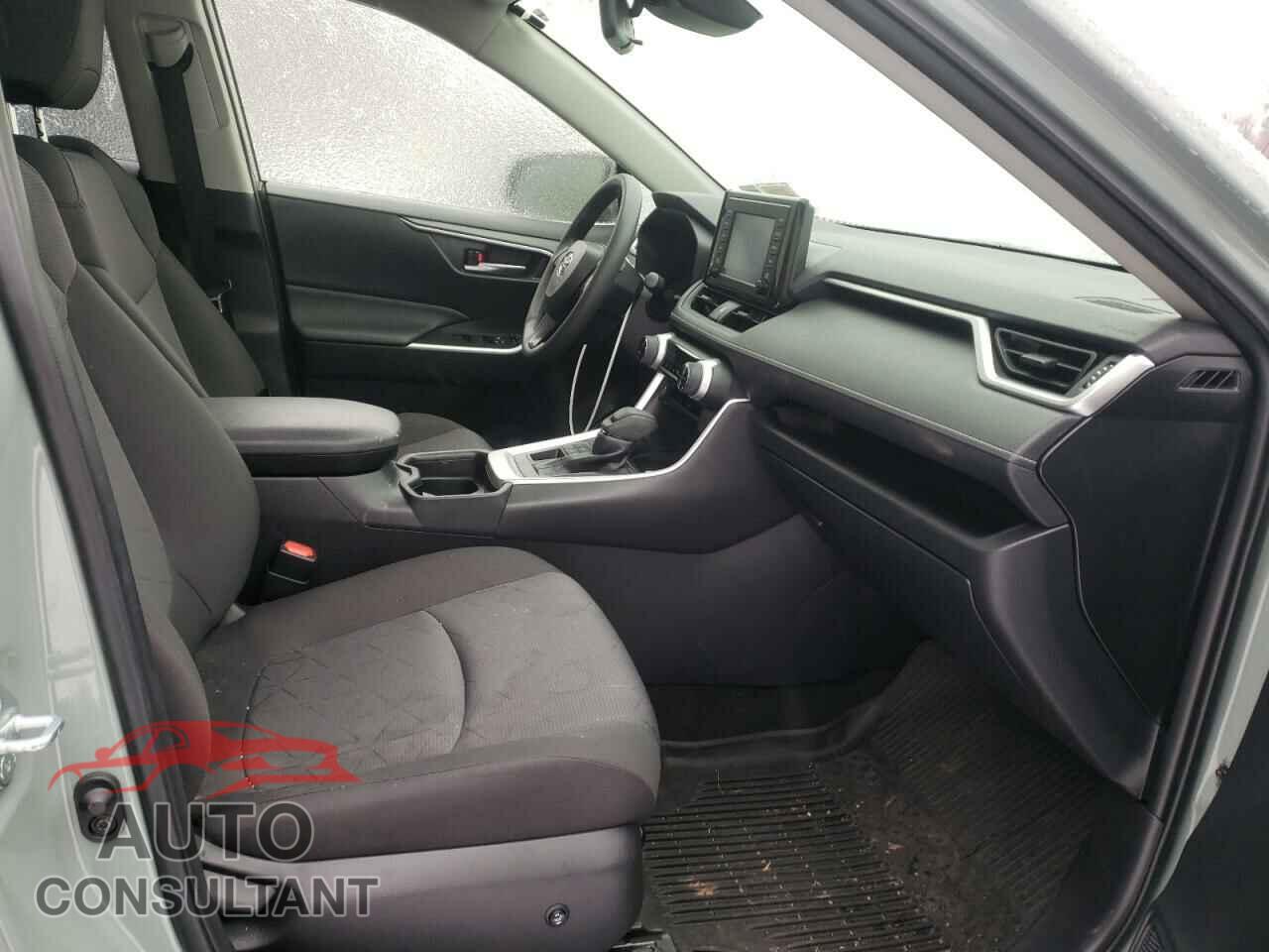TOYOTA RAV4 2019 - JTMP1RFV8KD043774