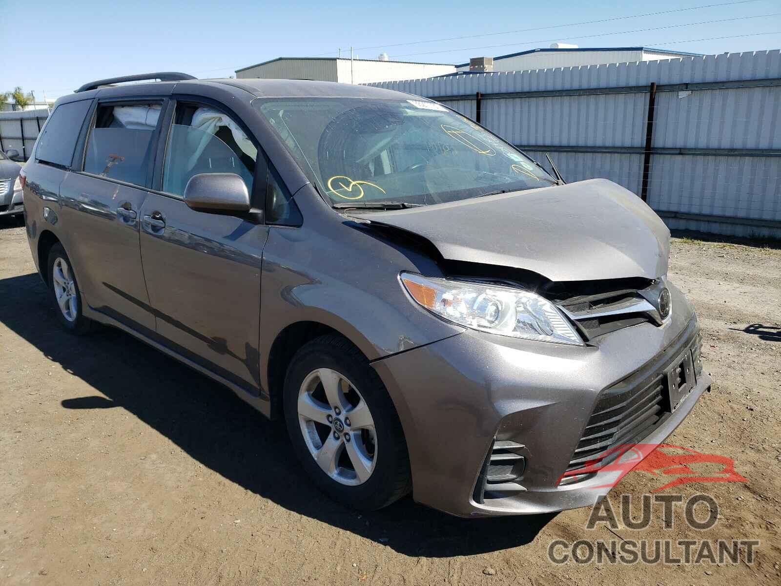 TOYOTA SIENNA 2018 - 5TDKZ3DC5JS942080