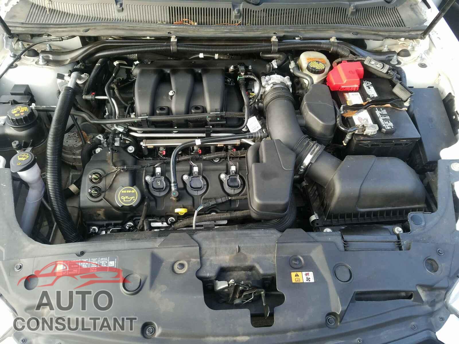 FORD TAURUS 2017 - 1FAHP2L89HG103325