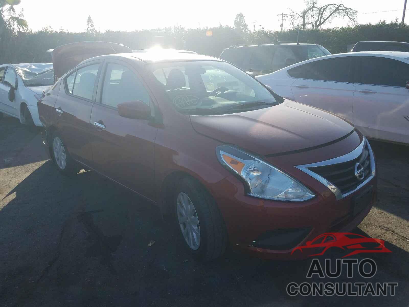 NISSAN VERSA 2018 - 3N1CN7AP7JL821056