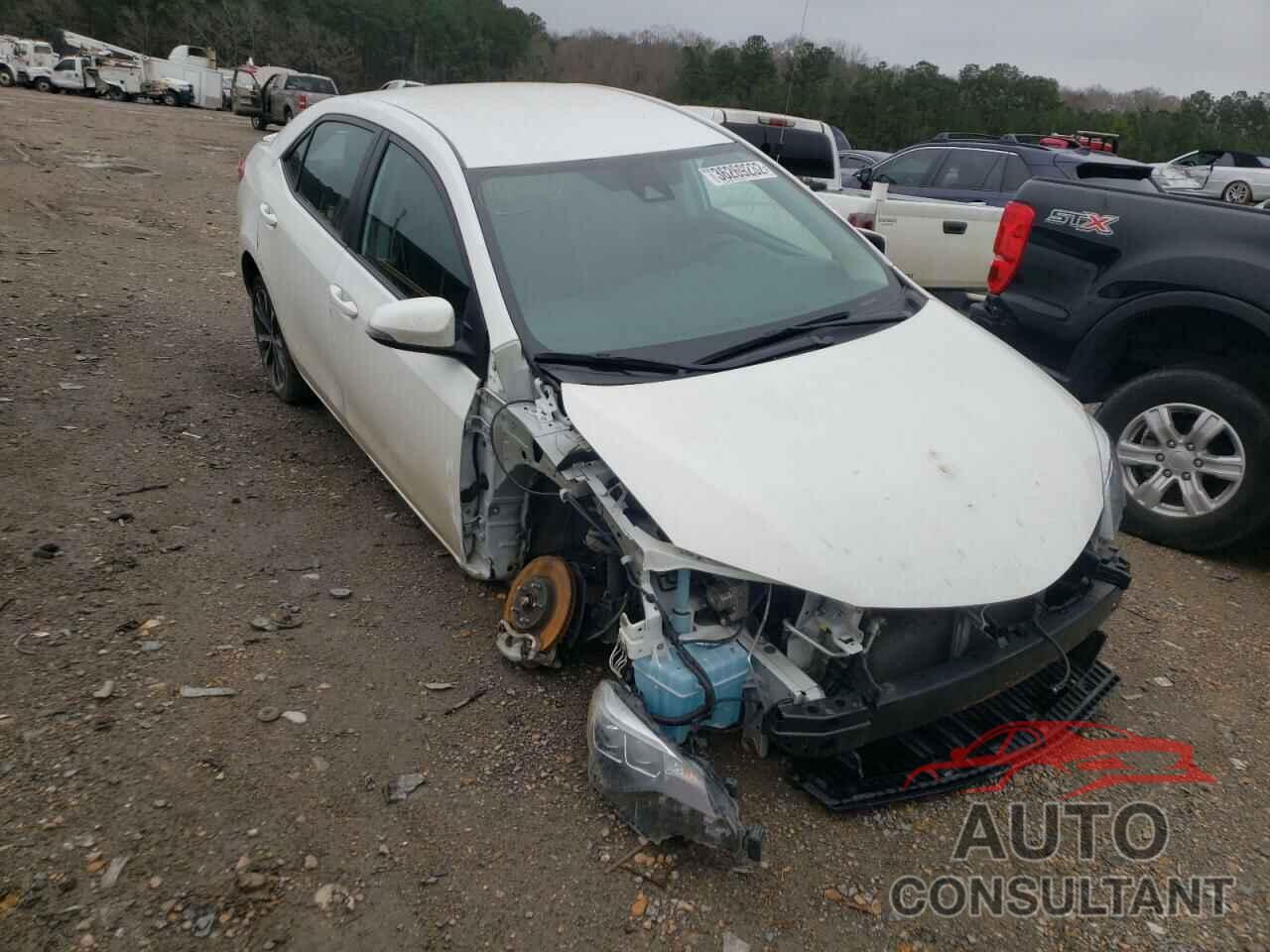 TOYOTA COROLLA 2018 - 5YFBURHE0JP831233