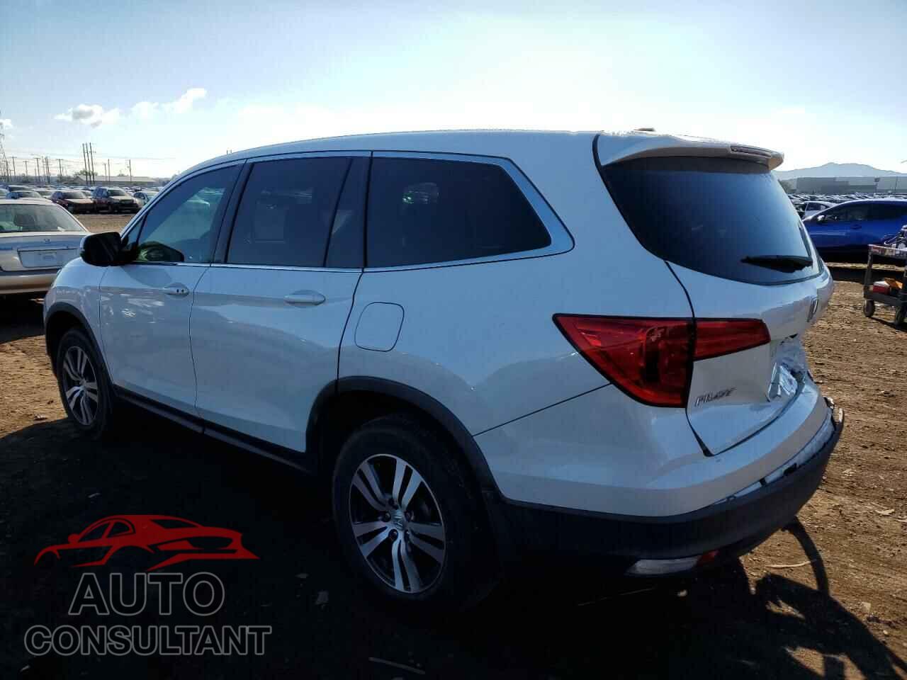HONDA PILOT 2018 - 5FNYF5H39JB005732