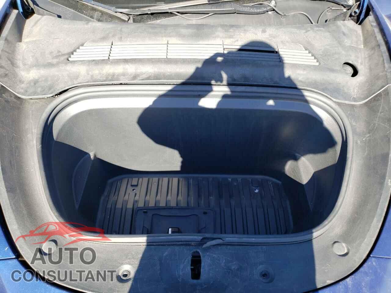 TESLA MODEL Y 2022 - 7SAYGDEE2NF480659