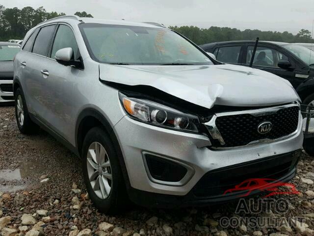 KIA SORENTO LX 2018 - 5XYPG4A59JG389308