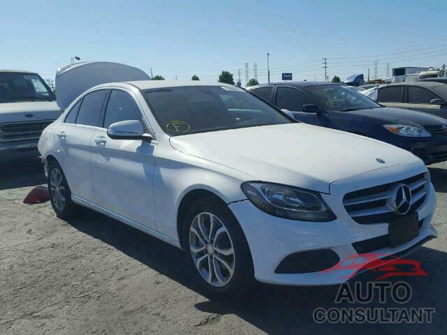 MERCEDES-BENZ C300 2015 - 55SWF4KB5FU021028